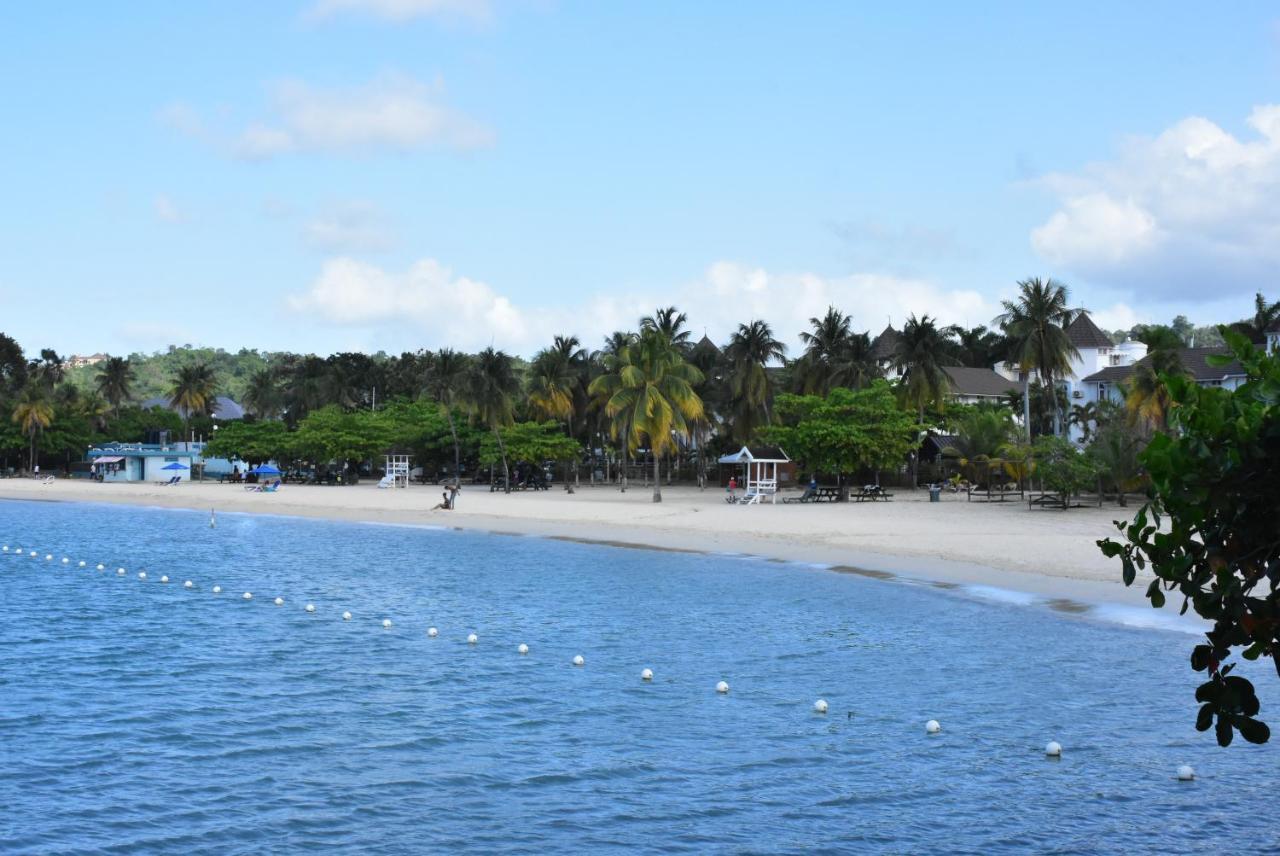 Czar'S Sanctuary- Apt B4 At Sandcastle Ocho Rios Exterior photo